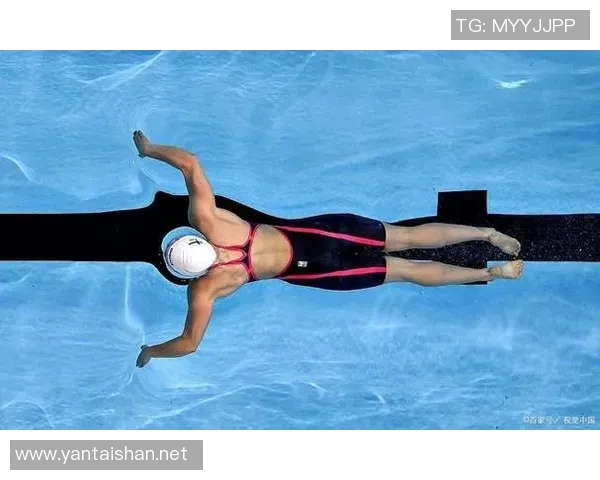 提高游泳技能的基础技巧训练与实用方法解析 提高游泳技能的基础技巧训练与实用方法解析