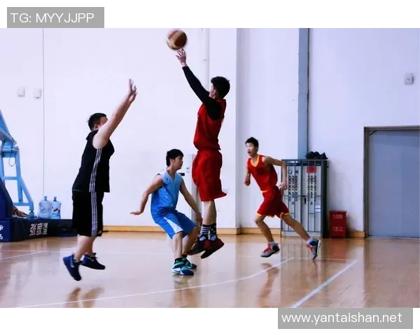 深圳滑板队的奋斗历程与梦想追逐的真实记录与感悟